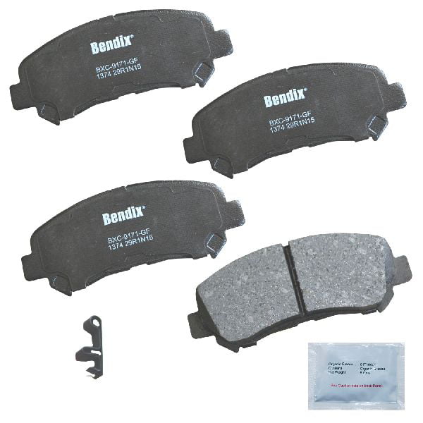 Front Rear Ceramic Brake Pads w/ Hardware for 2005-2006 Nissan Quest X-Trail